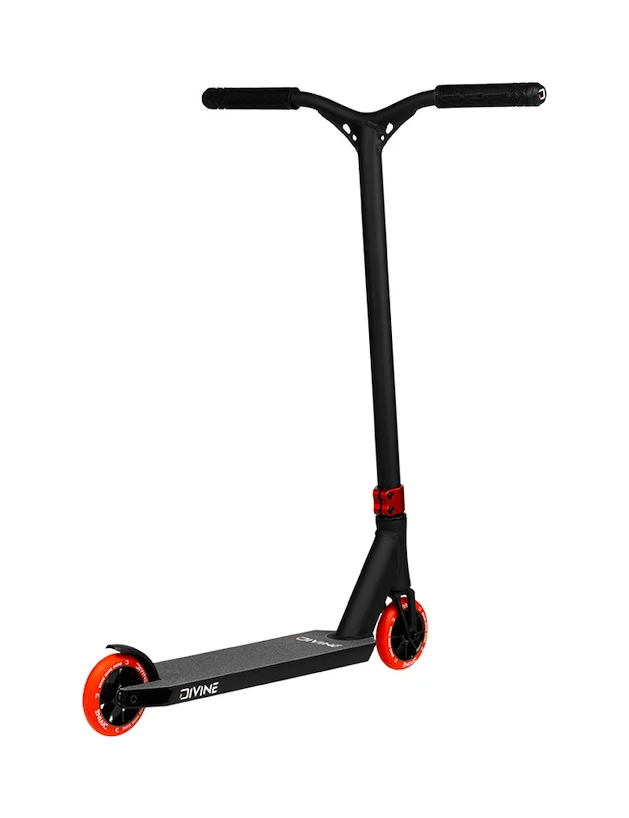 Freestyle skiro Divine  Park Apollon Red