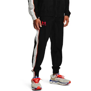Moške hlače Under Armour WOVEN TRACK PANT Black  M