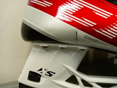 Poškodovano -  Drsalke za hokej CCM JetSpeed FT4 PRO Senior  EUR 42,5  Wide