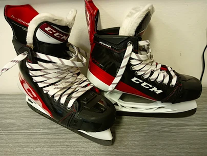 Poškodovano -  Drsalke za hokej CCM JetSpeed FT4 PRO Senior  EUR 42,5  Wide