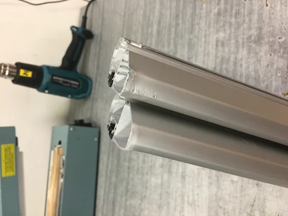 Poškodovano med prevozom - Prečne palice Thule WingBar Evo  118 cm