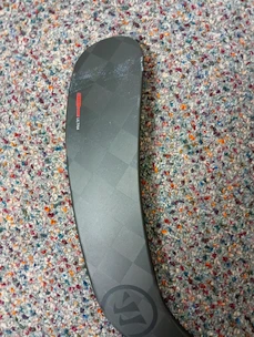 Tržnica -  Kompozitna hokejska palica Warrior Novium 2 Pro Senior  W03 Backstrom z levo roko navzdol  flex 85