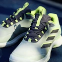 Ženska obutev za tenis adidas Avacourt 2 GRESPA/CBLACK
